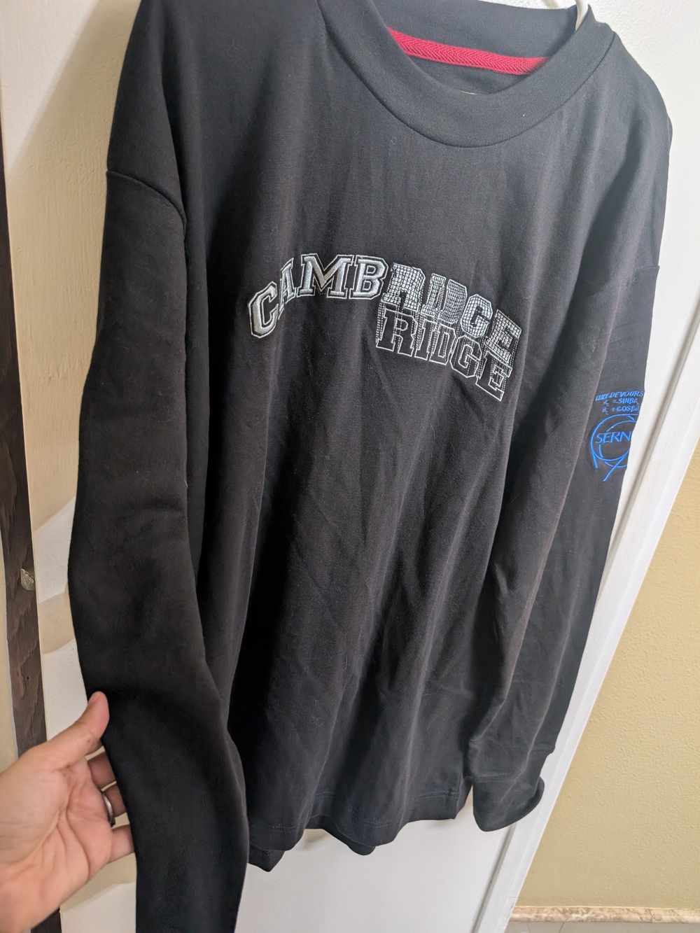 Cambridge Ridge Black Crewneck Sweatshirt
